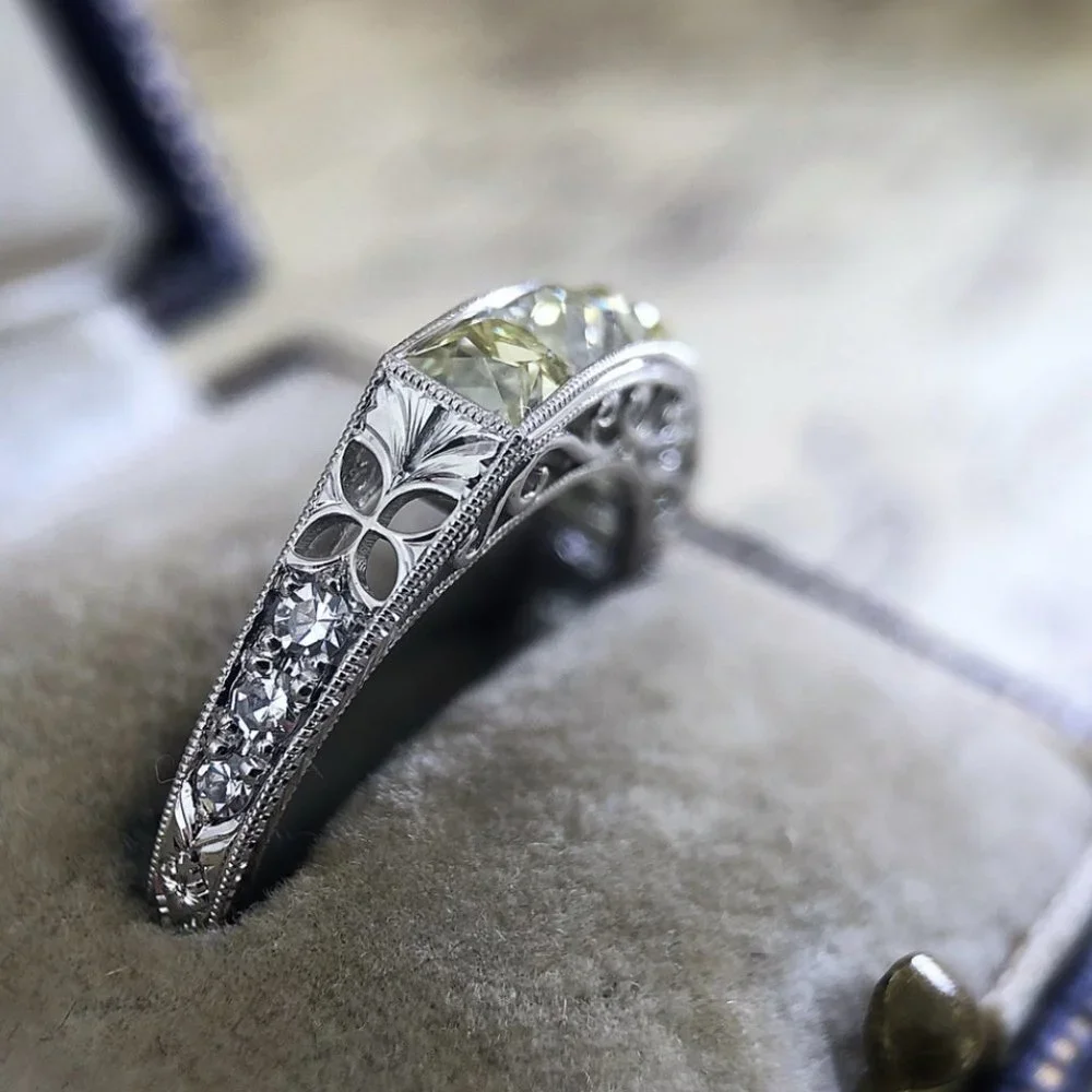 😍Noble Pattern Cubic Zircon Party Silver Plated Vintage Eternity Ring, L179